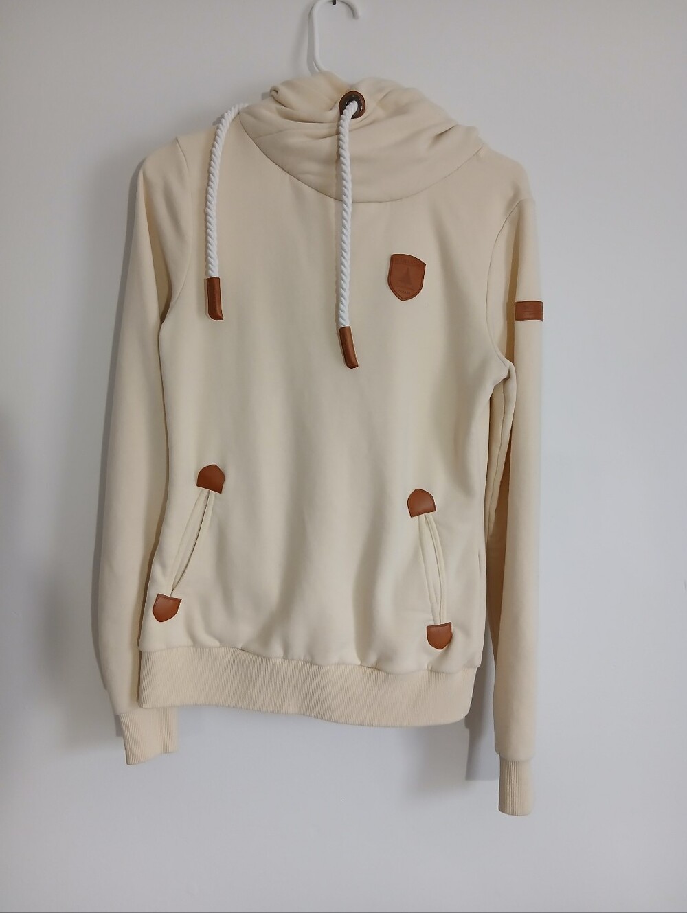 Wanakome Cream Hooded Sweater with Tan Trim XS
